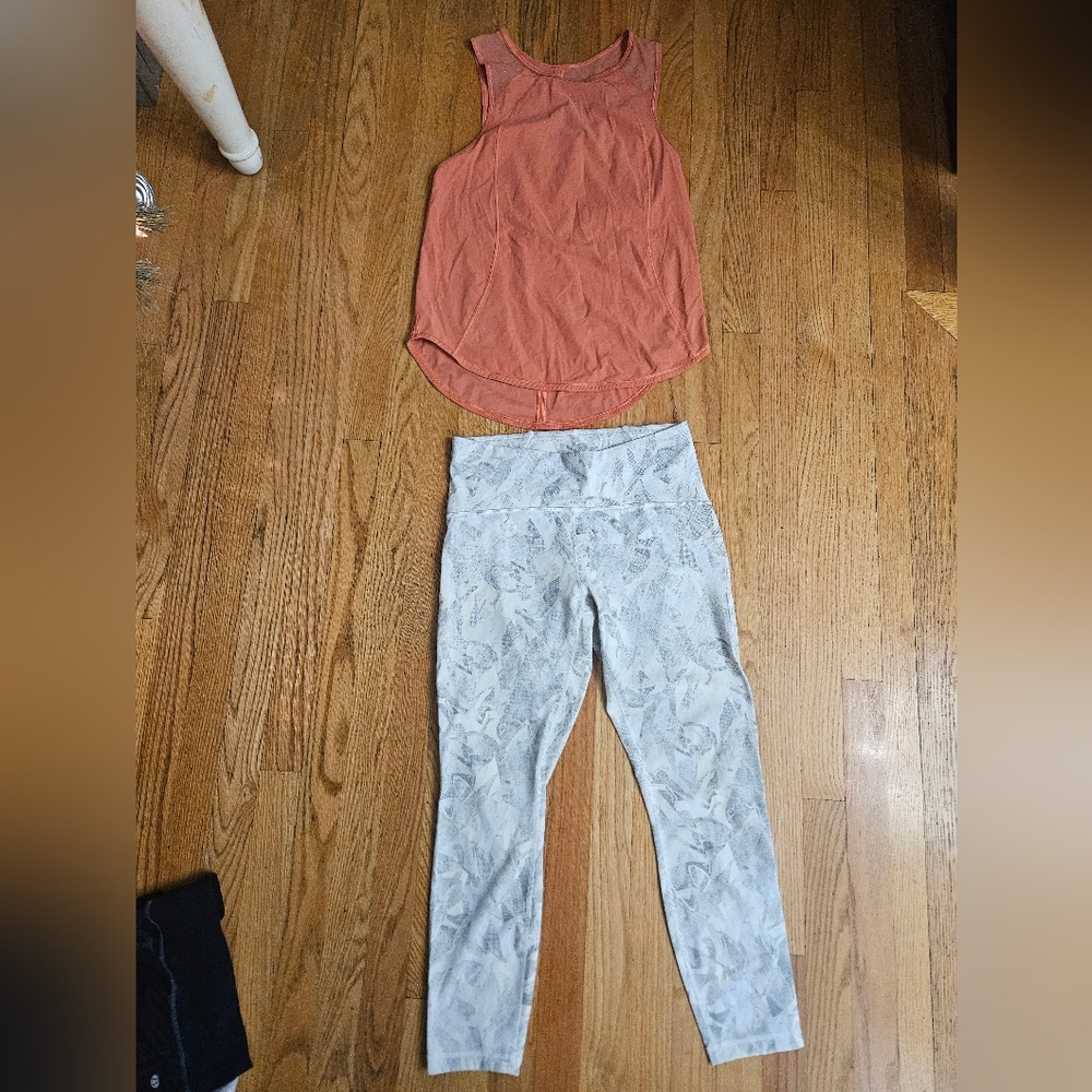 Lululemon leggings and top
